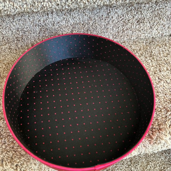 Victoria's Secret Women's Pink Slippers, Backpack and Storage Box Lot. - Picture 3 of 16